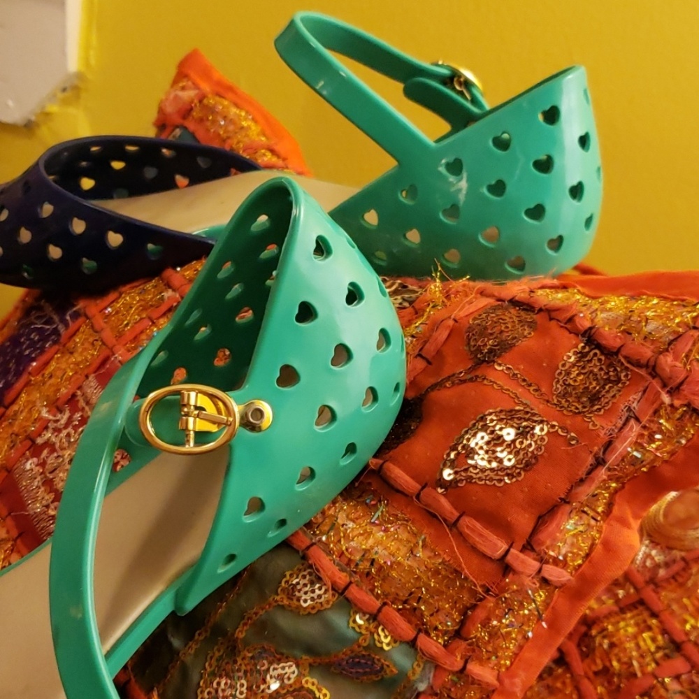 Shoes - Picture 4 of 4
